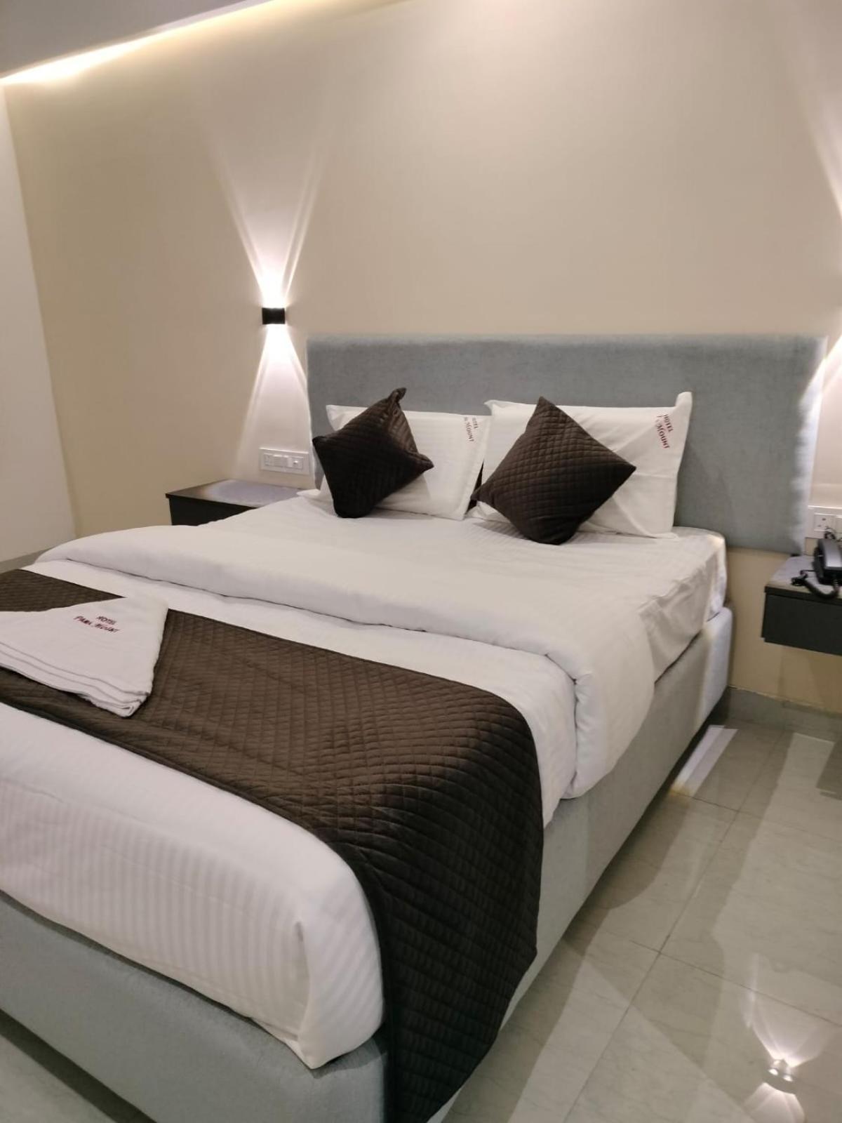 Hotel Paramount Visákhapatnam Kültér fotó